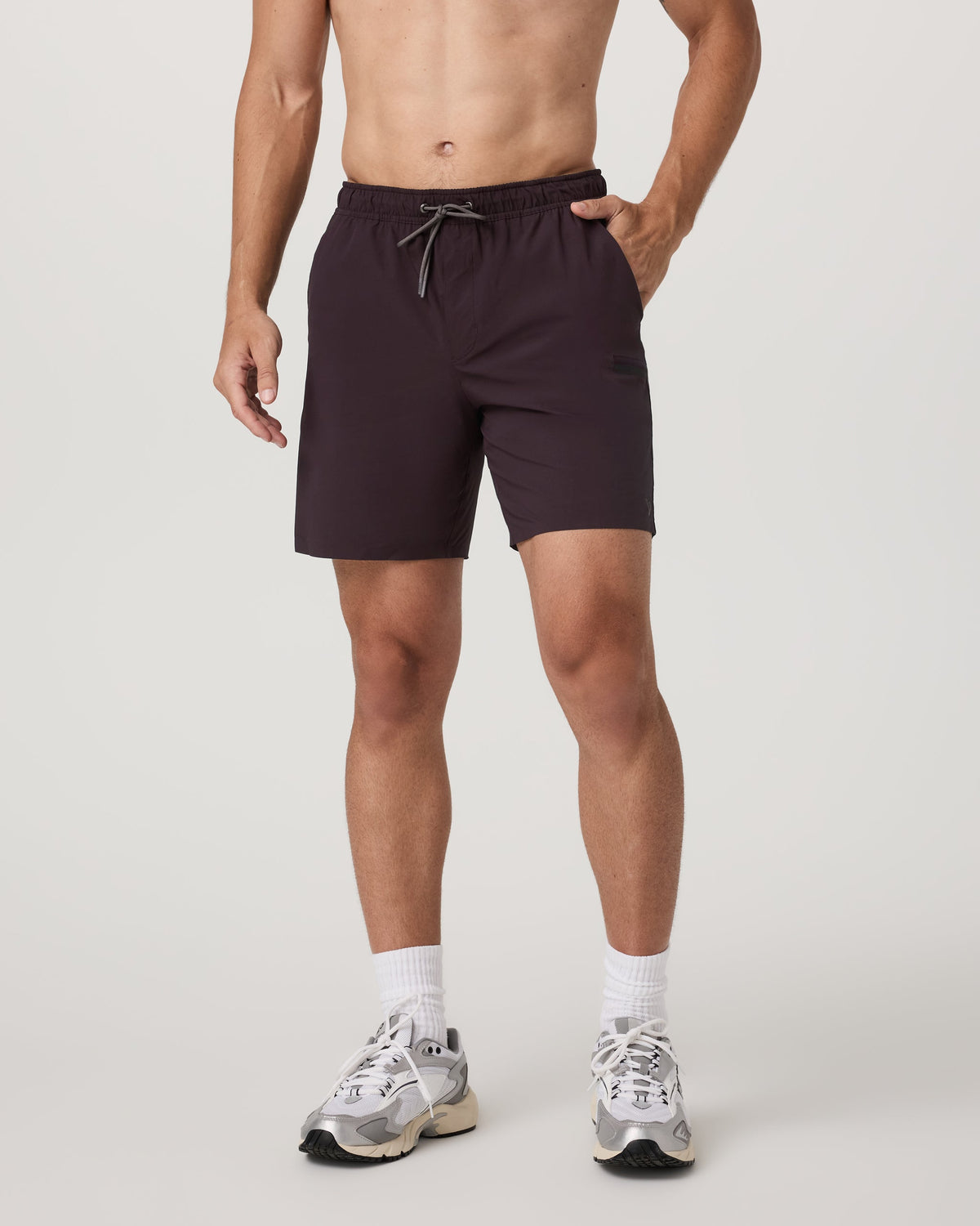 Grafton Short Lined 7 | Raisin
