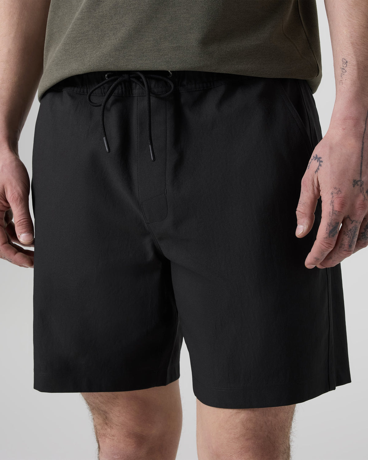 Cascade Crinkle Elastic Waist Short 8 | Black