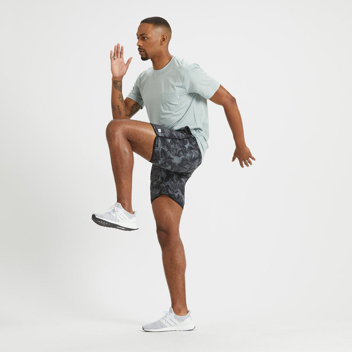 Banks Short Unlined 7 | Black Scribble