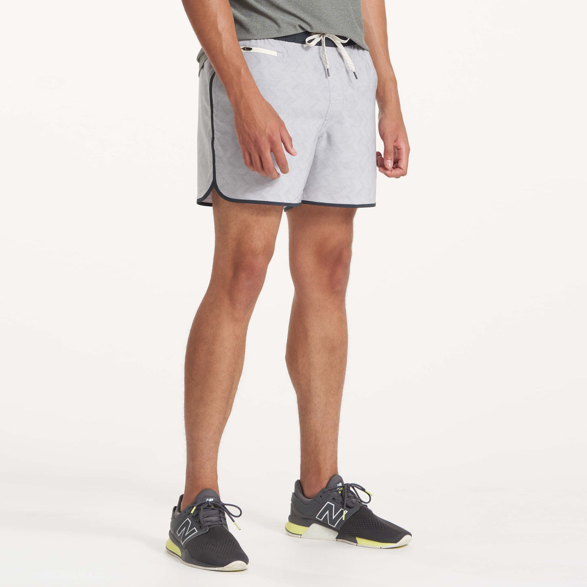 Banks Short Unlined 5 | Platinum Herringbone