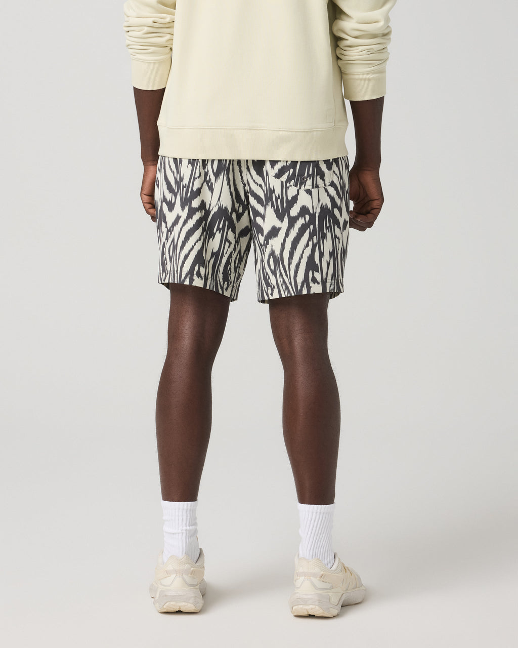 Kore Short Unlined 7 | Sandalwood Mirage
