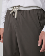 Kore Short Lined 9 | Warm Grey