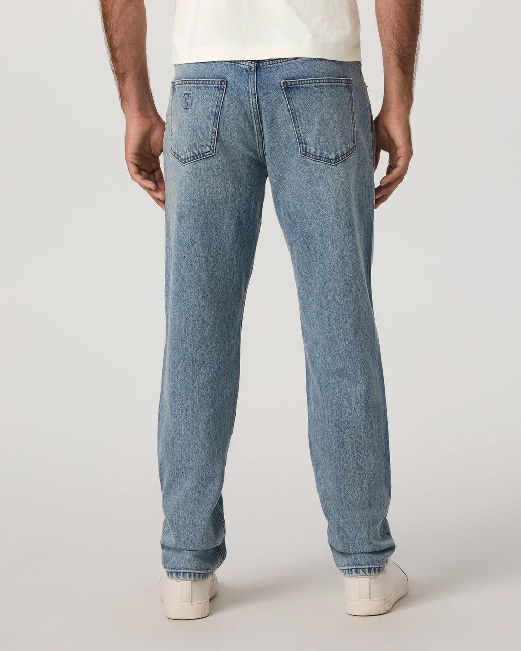 Vuori Vintage Jean Classic Fit 32 | Light Wash Denim