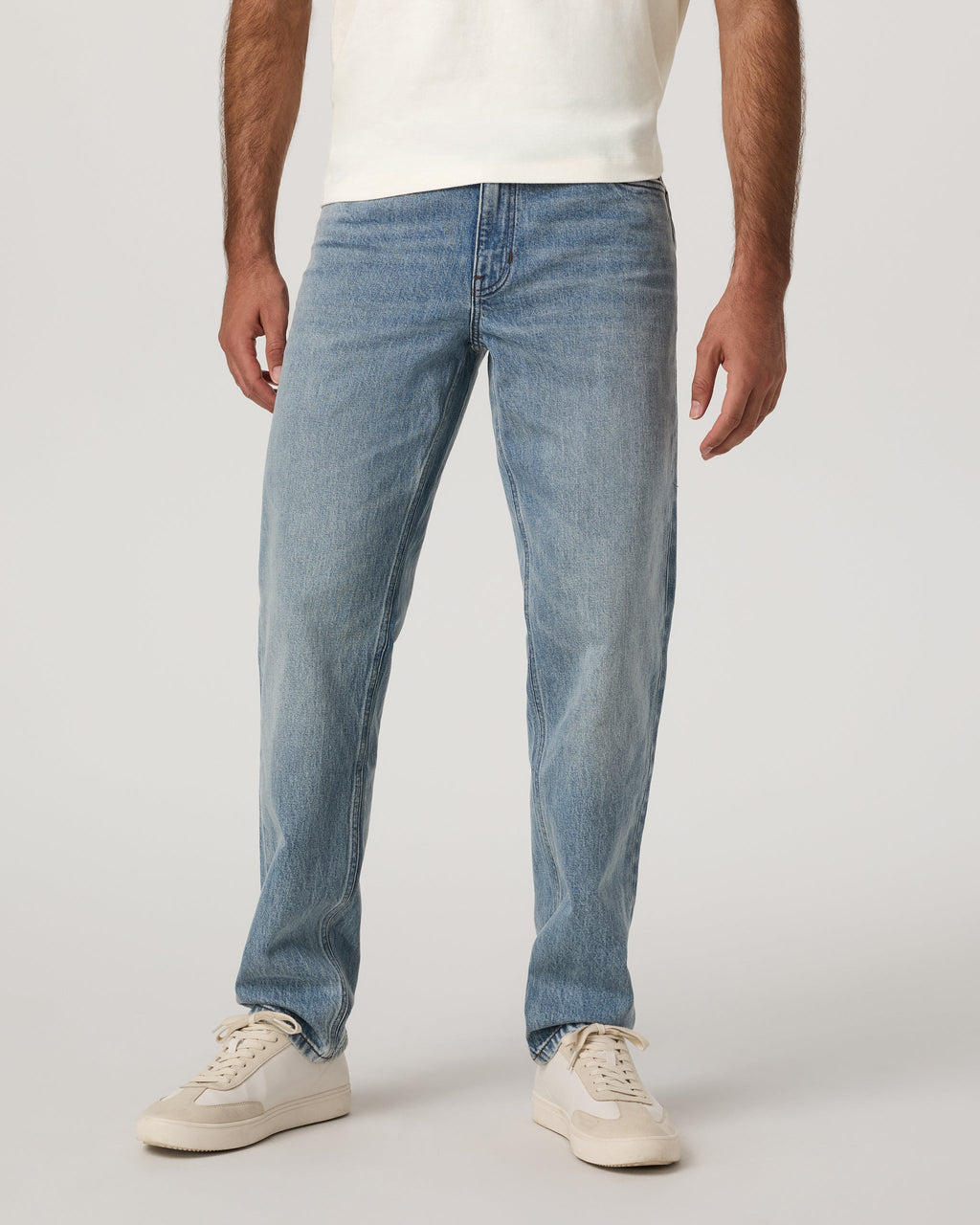 Vuori Vintage Jean Classic Fit 32 | Light Wash Denim