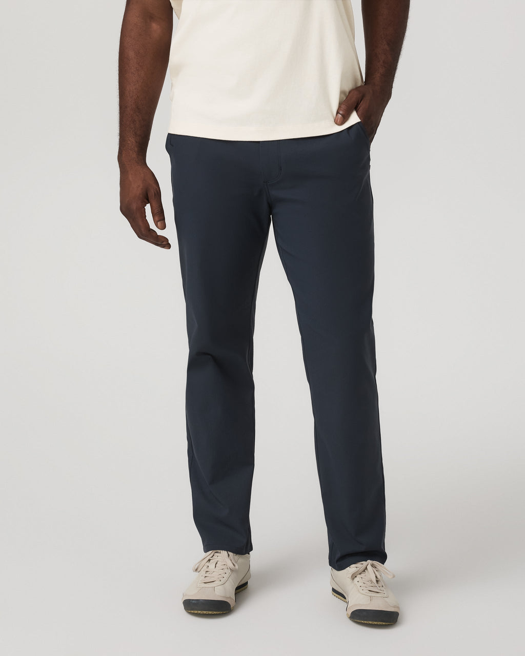 Cascade Tech Chino Pant Classic Fit 32 | Ink