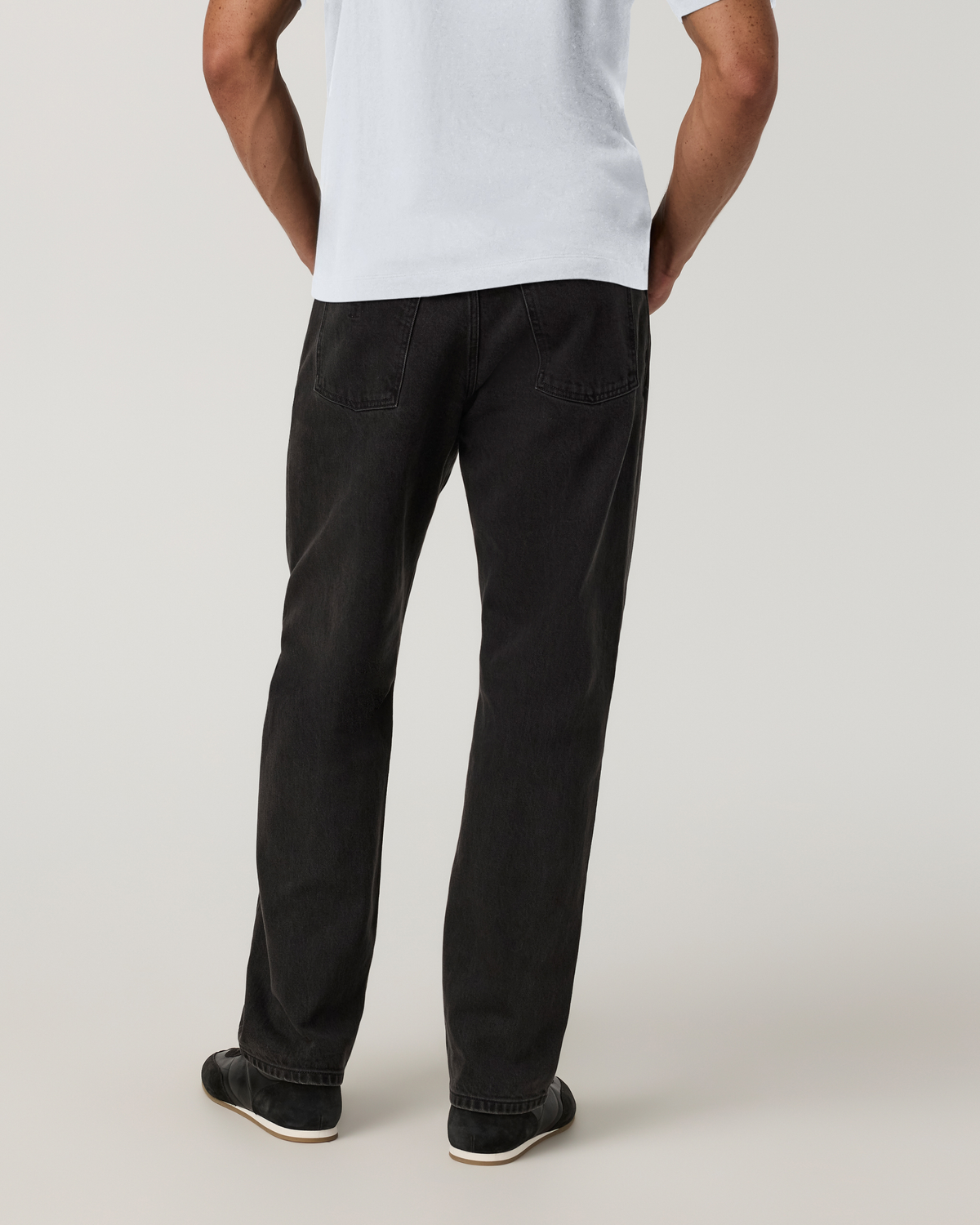 Vuori Vintage Jean Relaxed Fit 30 | Black Wash Denim