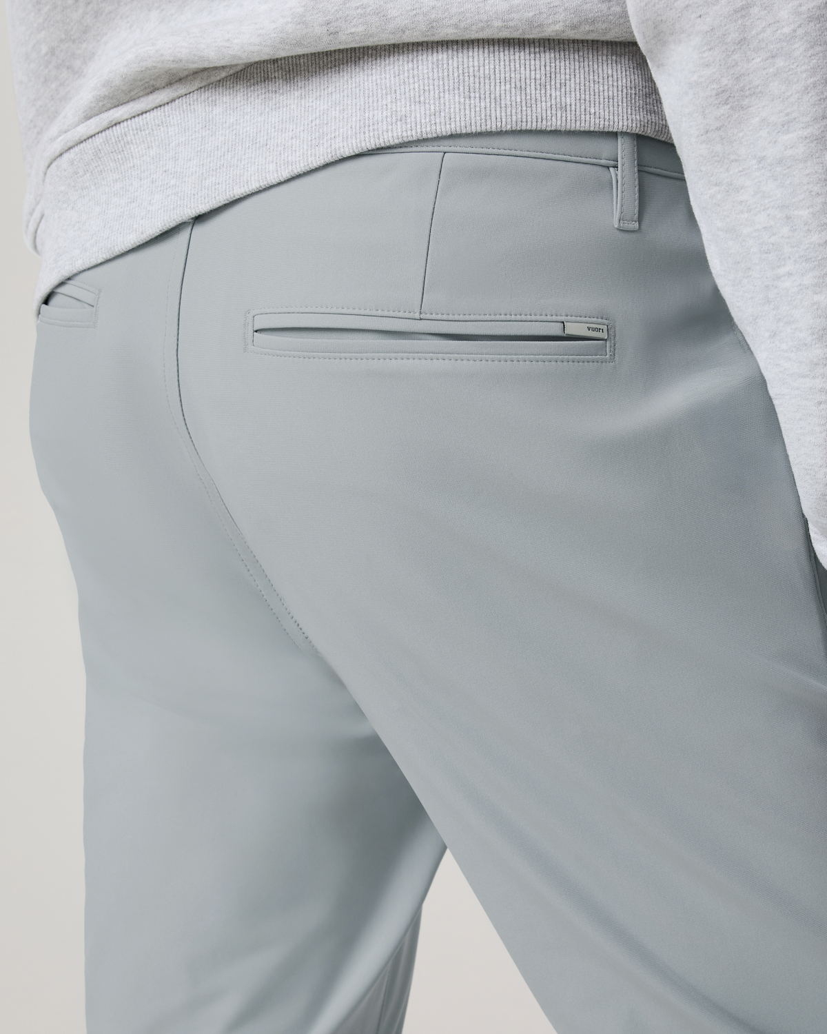 Vuori Meta™ Trouser Athletic Slim Fit 30 | Blue Haze