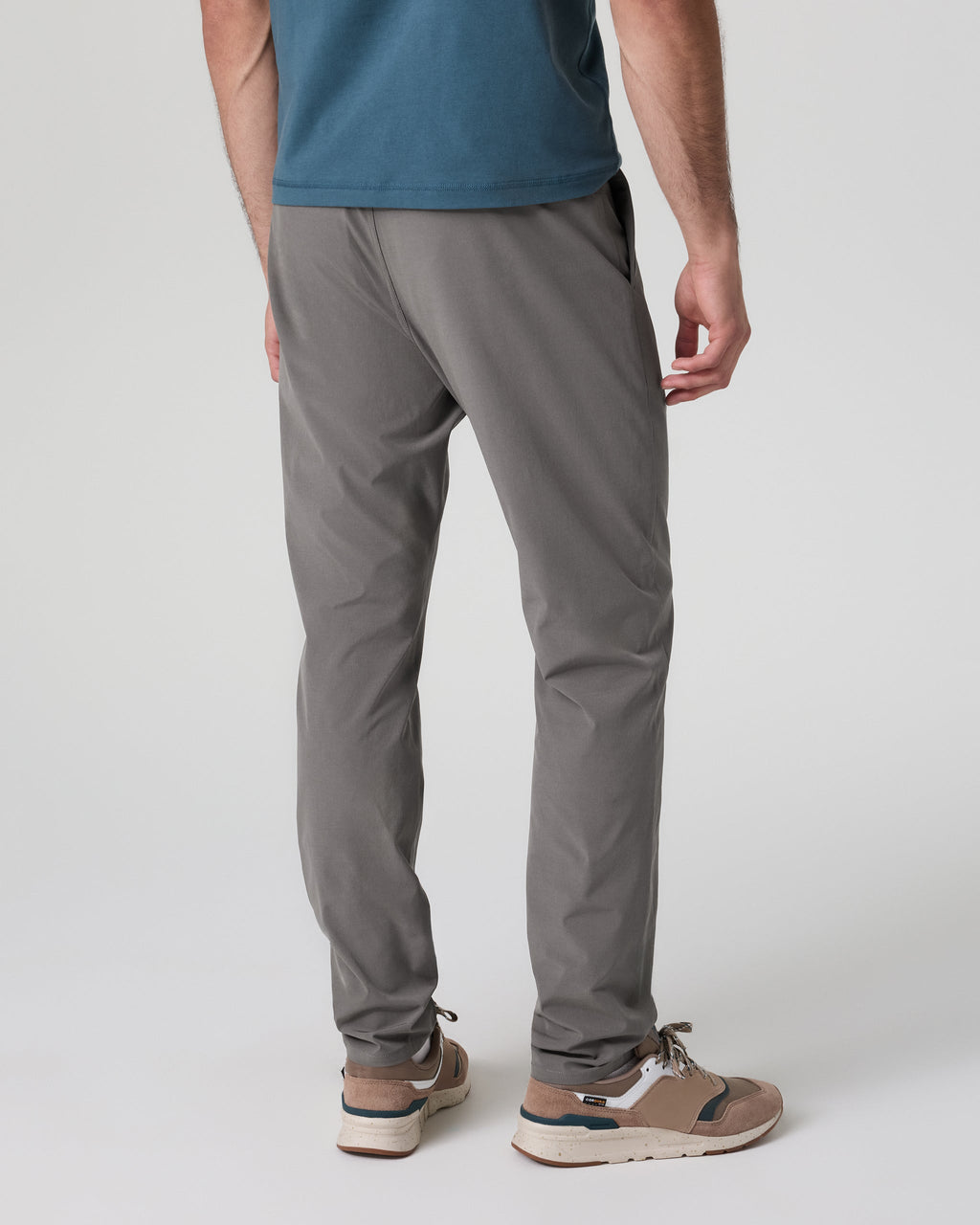 Aim Pant | Warm Grey
