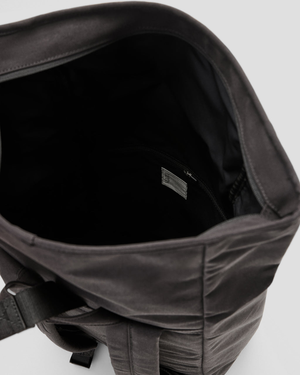 Vuori Backpack | Black