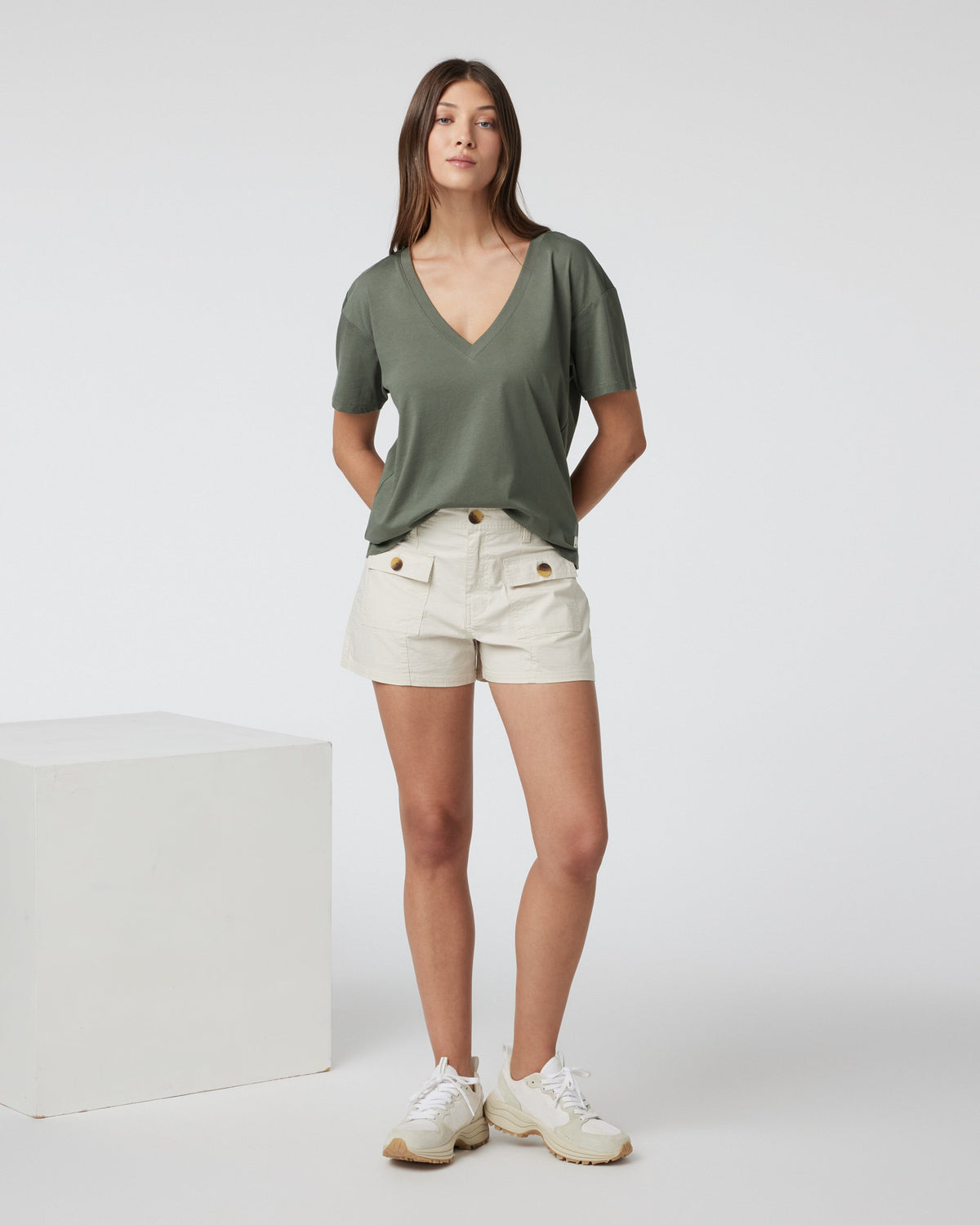 Sutton V-Neck | Army