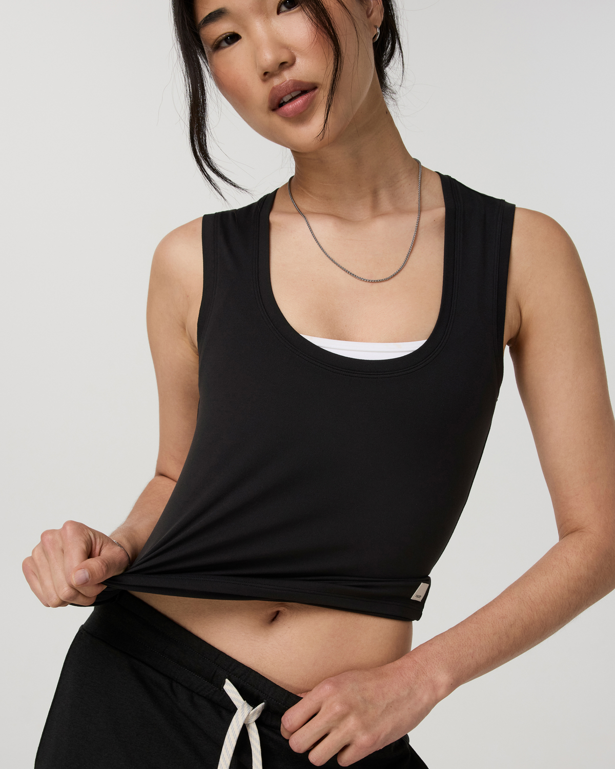 Halo Essential Scoop Tank Long | Solid Black