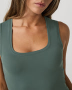 Halo Essential Scoop Tank | Agate Green
