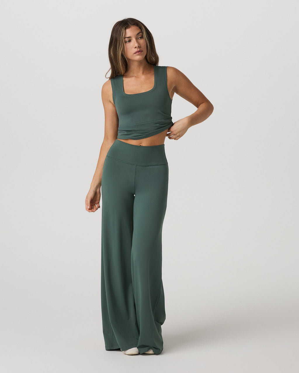 Halo Essential Scoop Tank | Agate Green