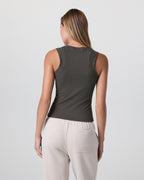 Pose Modern Tank | Kale
