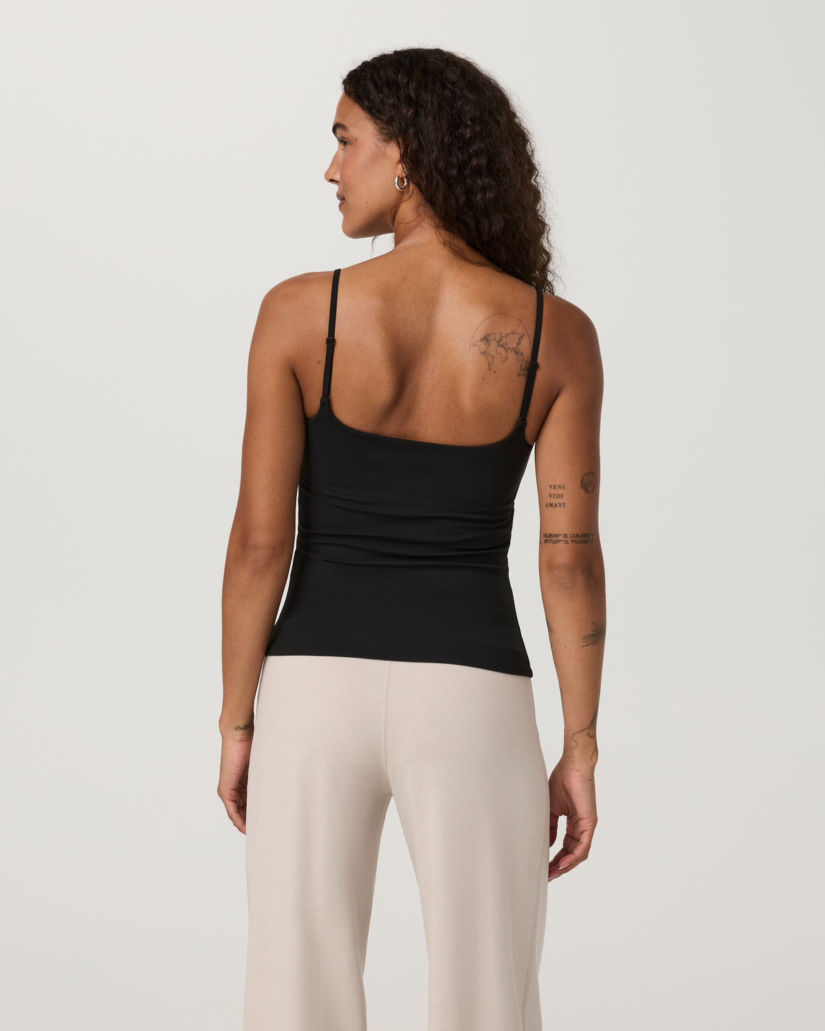 Vuori AllTheFeels™ Cami Long | Black