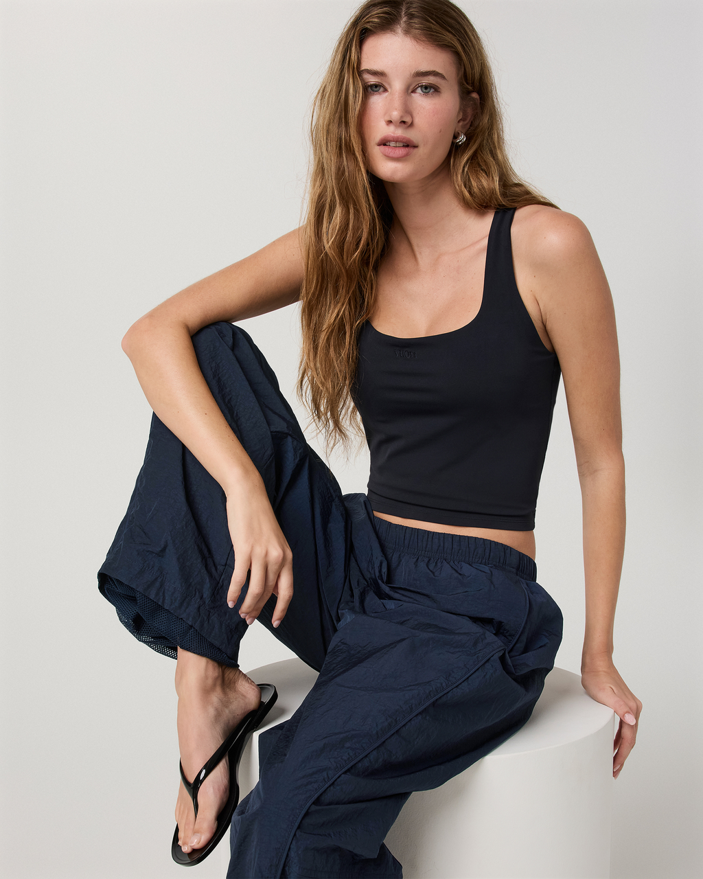 Vuori AllTheForm™ Logo Tank | Ink
