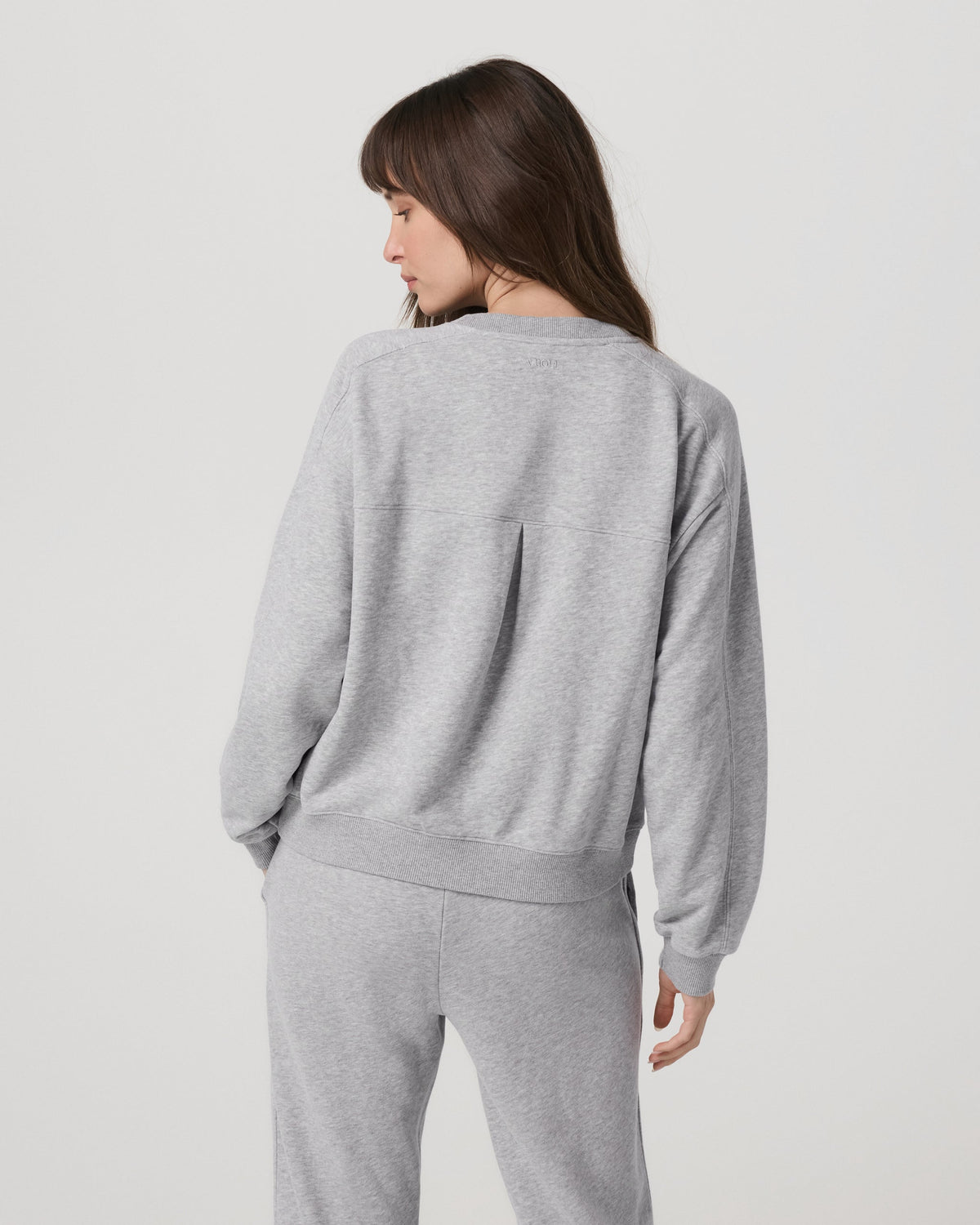 Sedona Seams Crew | Light Heather Grey