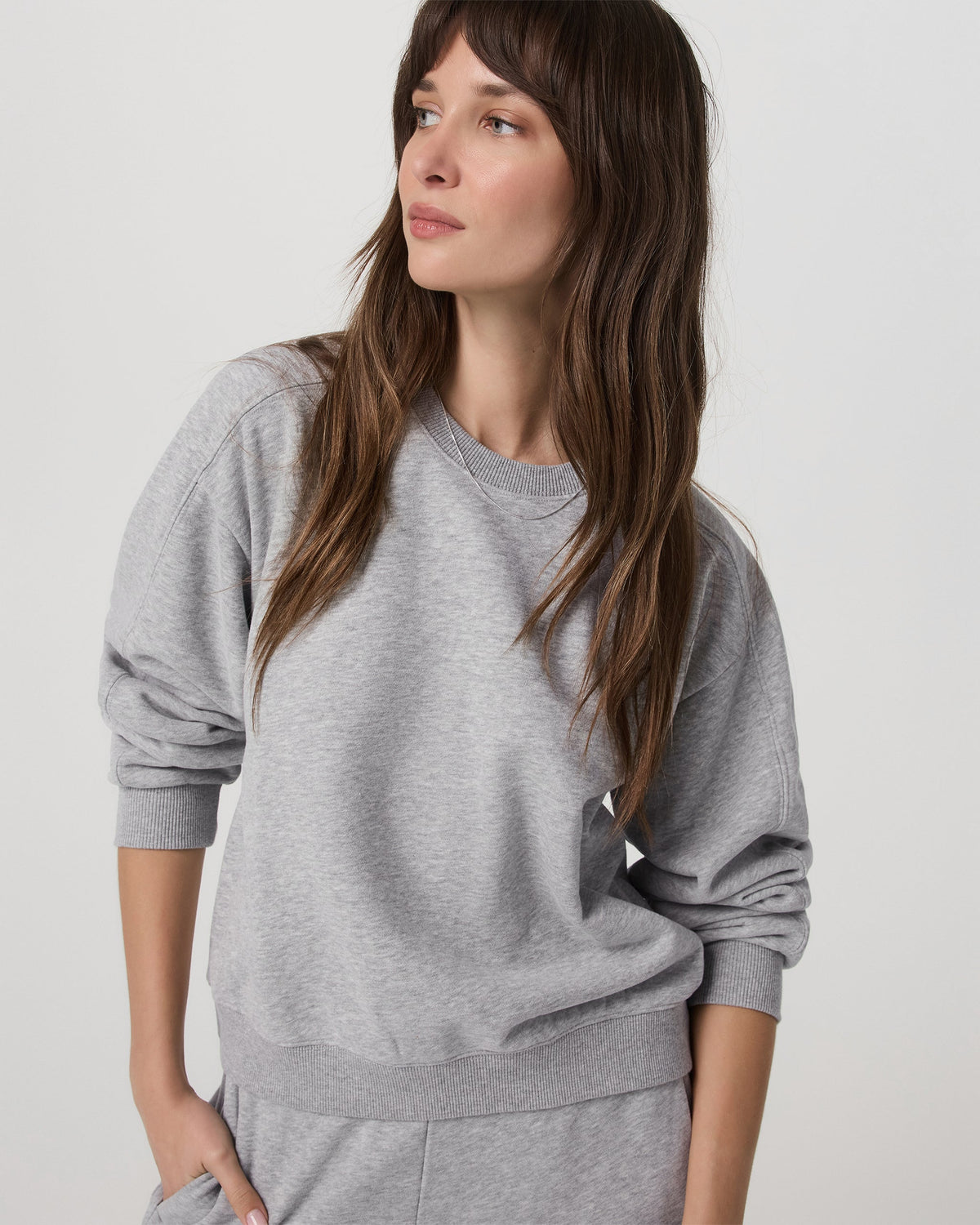 Sedona Seams Crew | Light Heather Grey