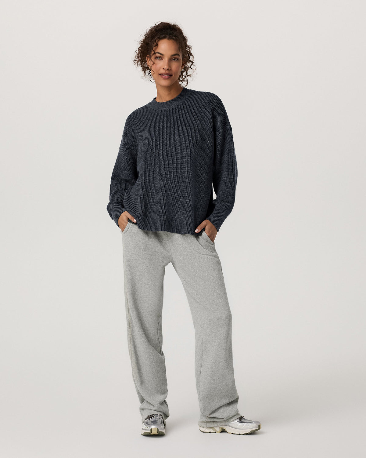Alps Classic Crew Sweater | Charcoal