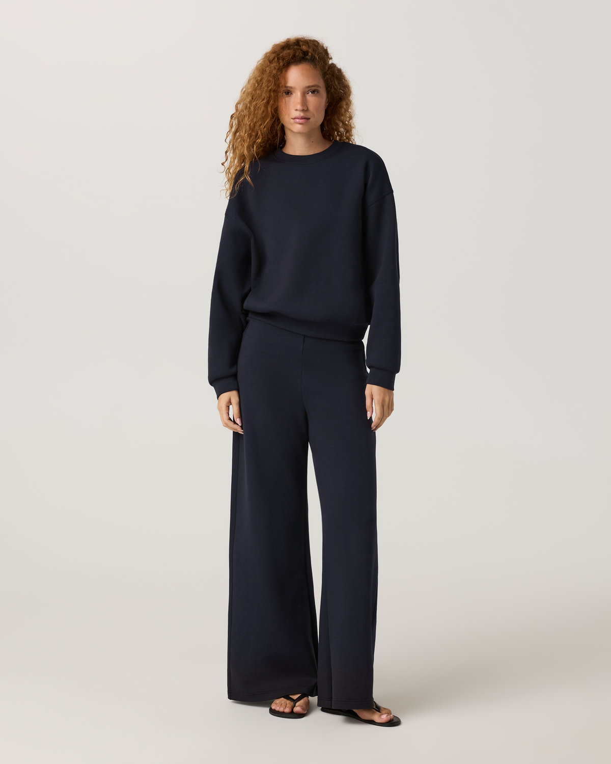 Womens Vuori Galaxy Crew | Black