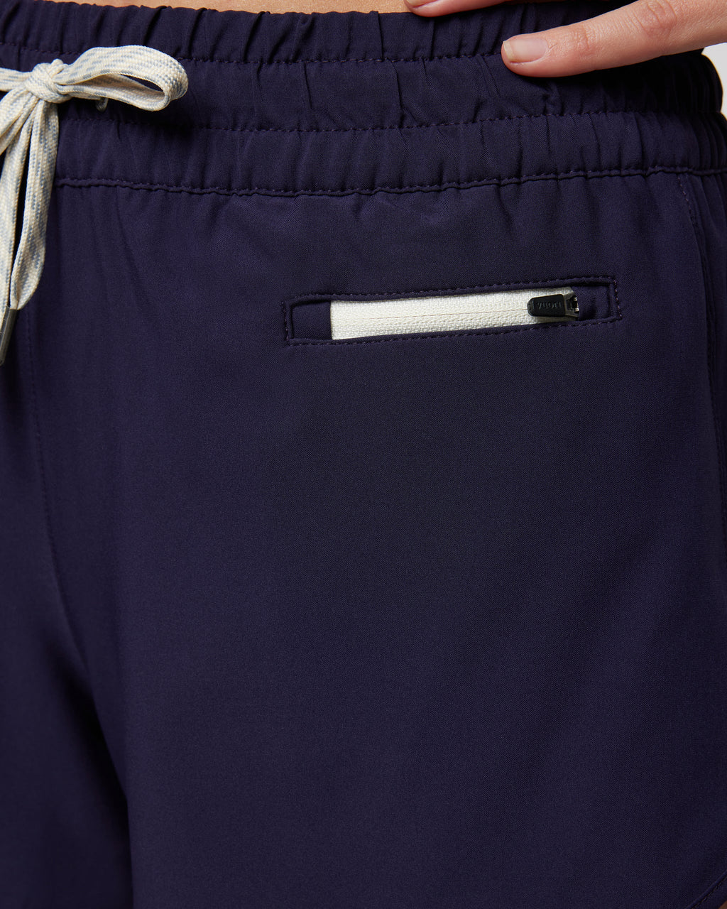 Clementine 2.0 Short 4 | Atlantic