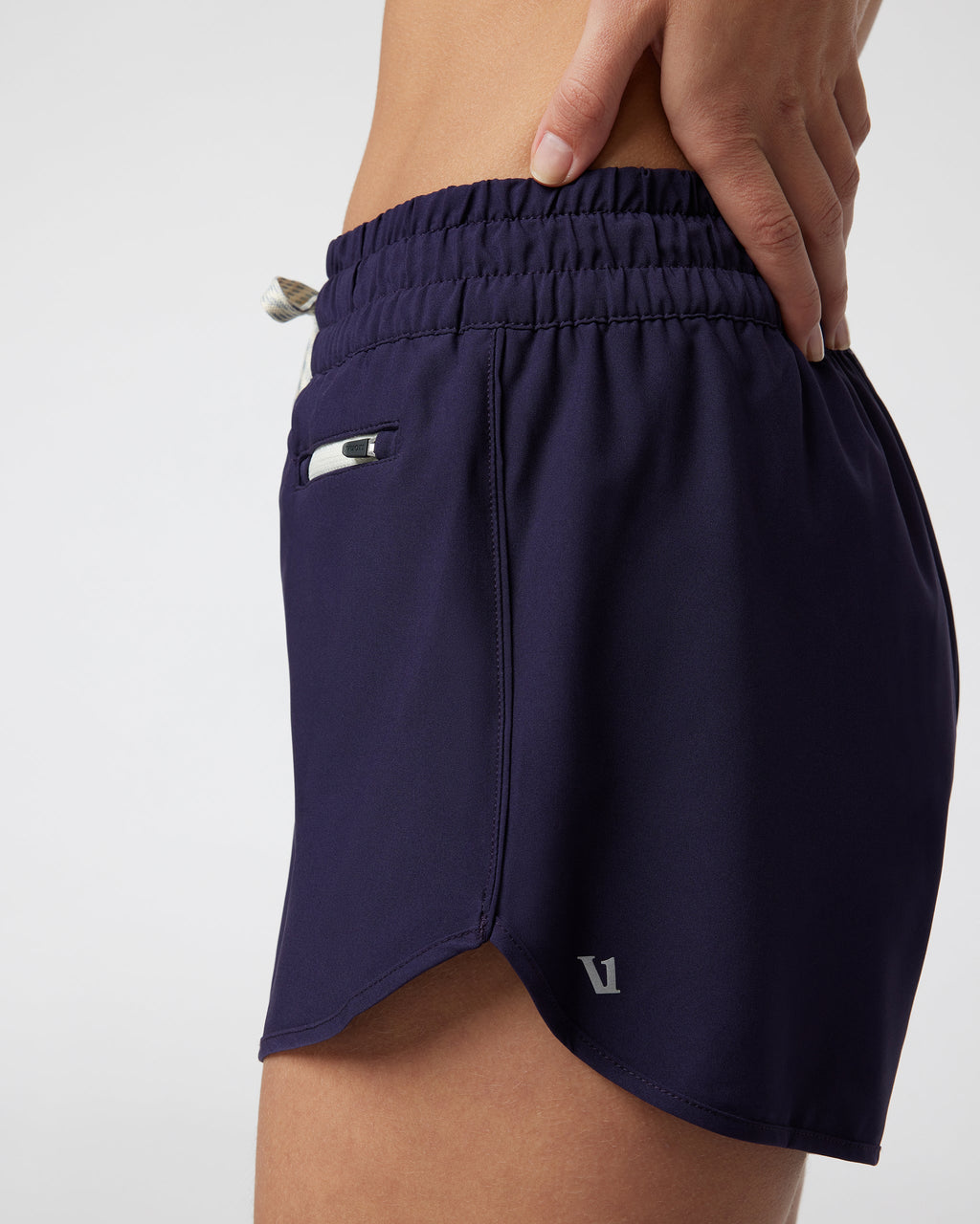 Clementine 2.0 Short 4 | Atlantic