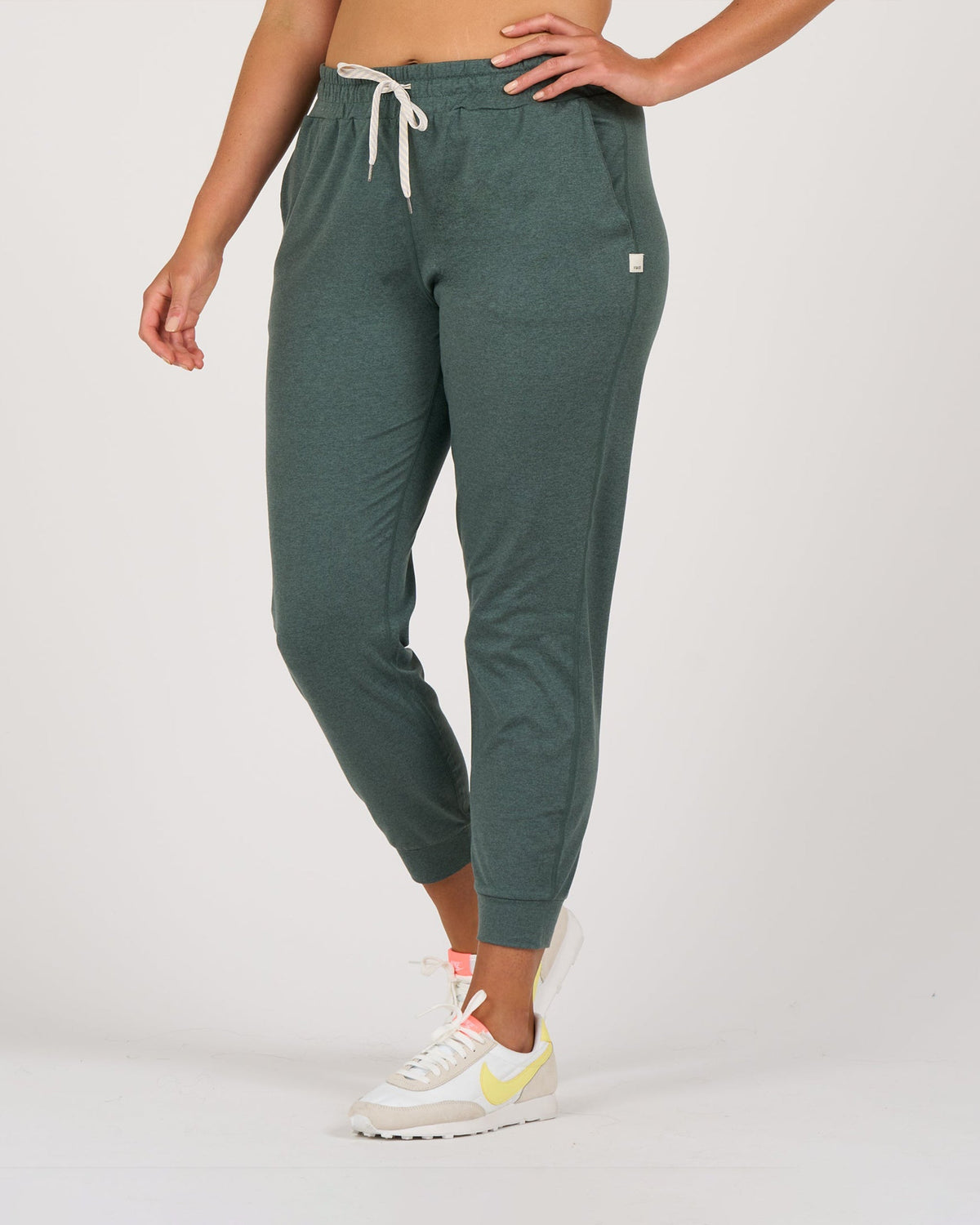 Performance Jogger | Kelp Heather