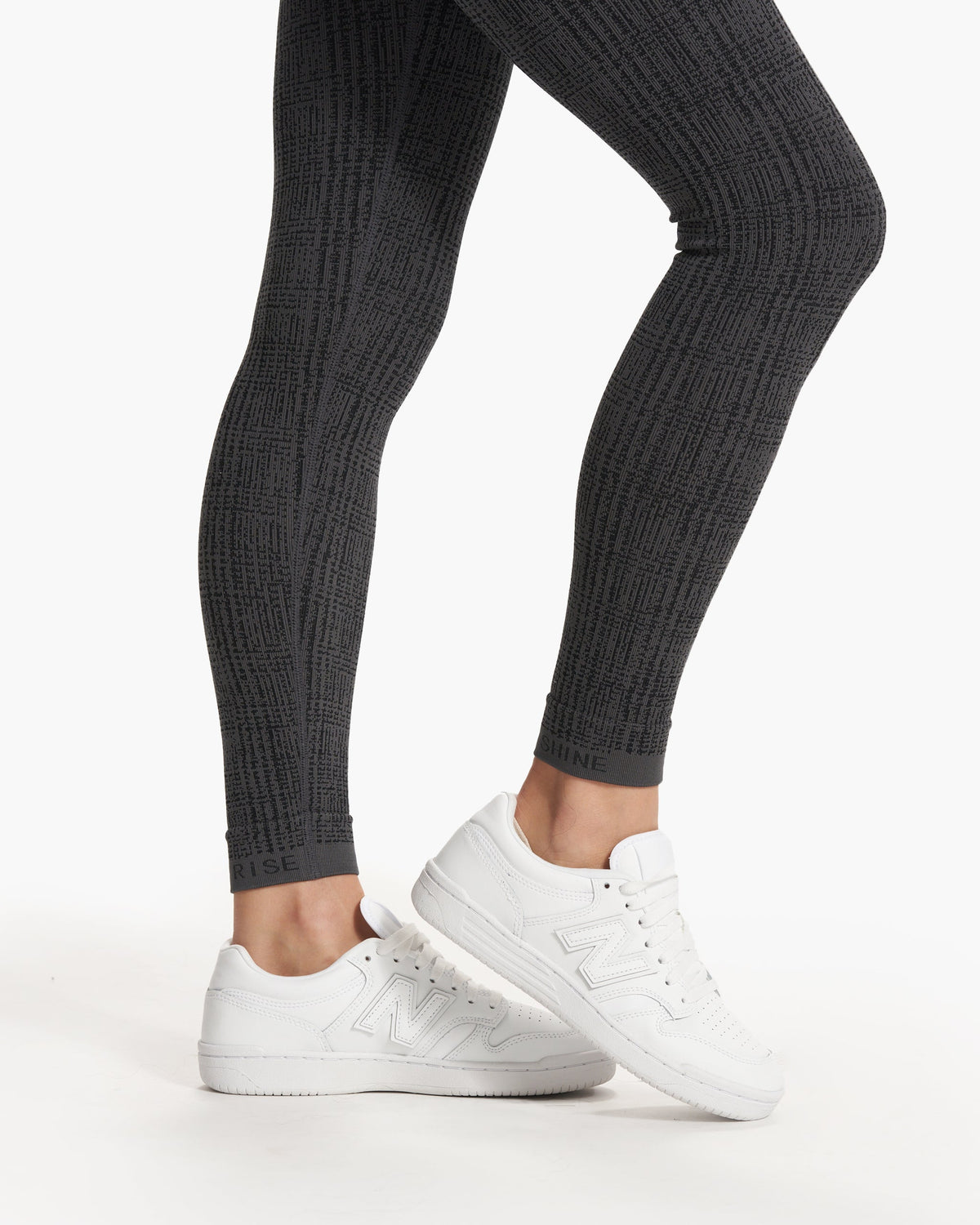 Helix Seamless Texture Legging | Charcoal Plaid