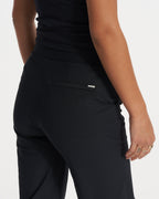 Womens Vuori Meta™ Wideleg Pant - Short | Black
