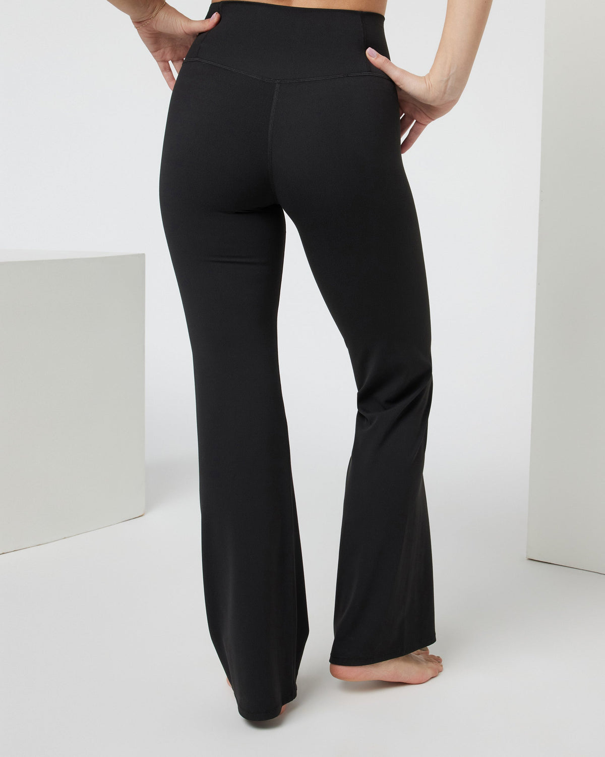 Vuori AllTheFeels™ Bootcut | Black