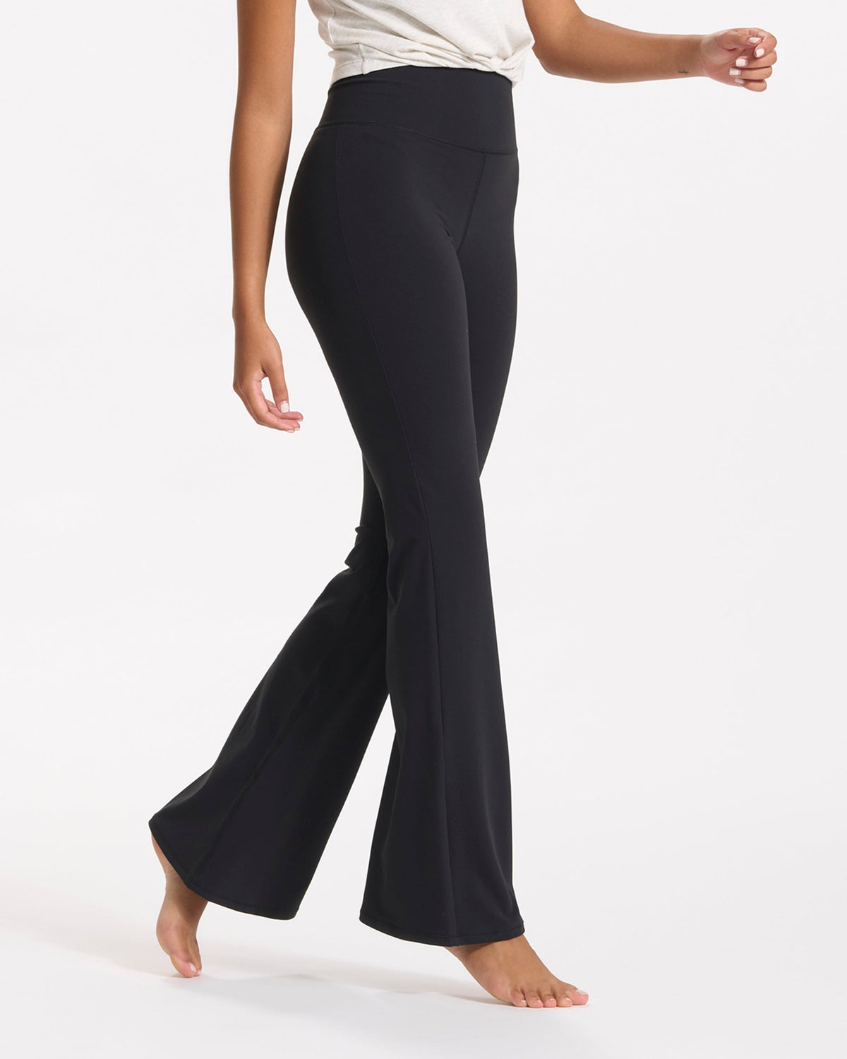 Studio Flare | Black