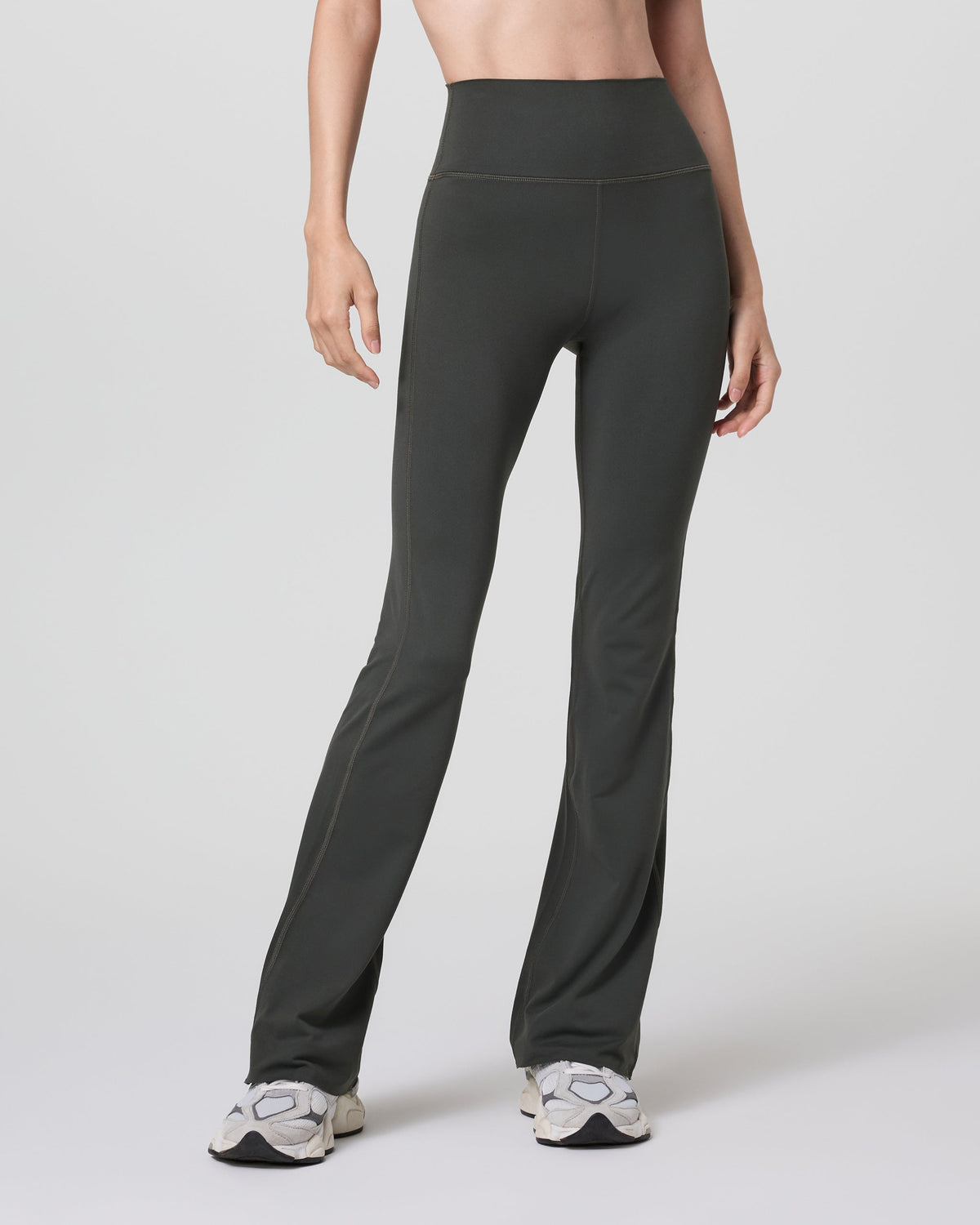 Halo Slim Flare Pant | Kale