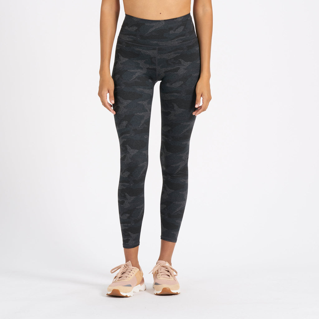 Clean Elevation Legging | Black Camo V1