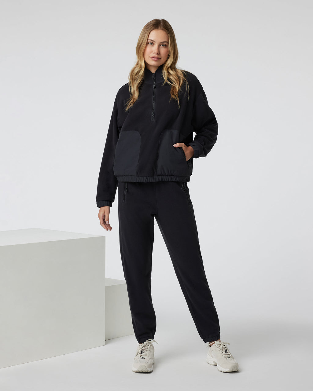 Womens Aspen Jogger | Black
