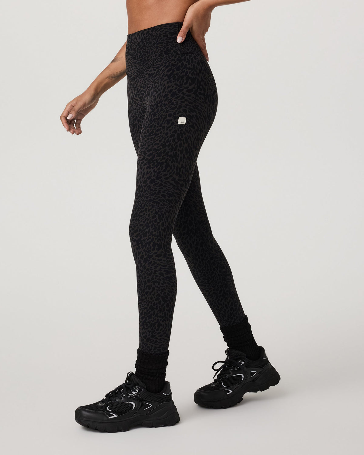 Vuori AllTheForm™ Legging | Black Blurred Torrent