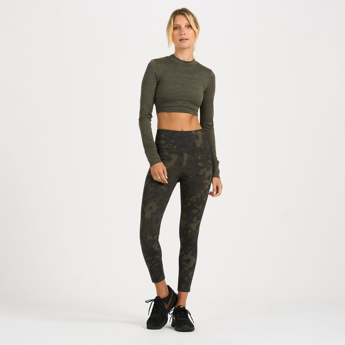 Stride Legging | Oregano Camo Flower