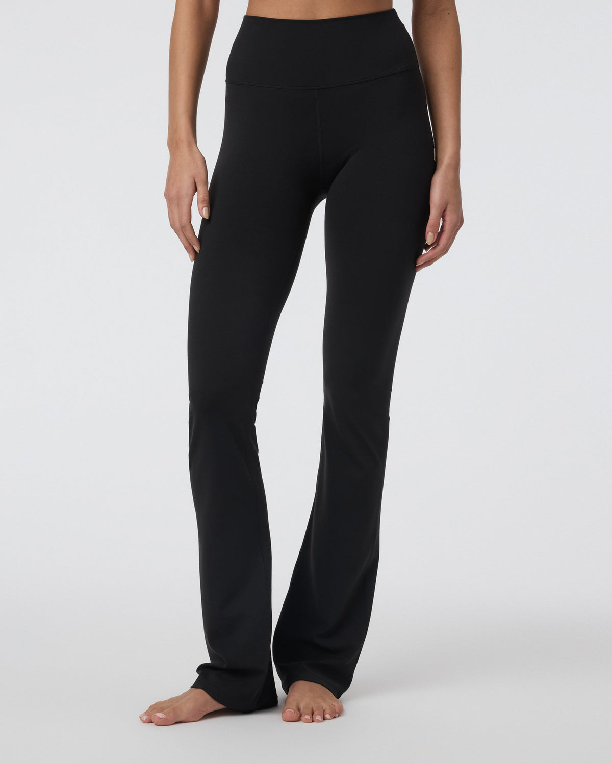 Vuori AllTheFeels™ Slim Flare - Short | Black