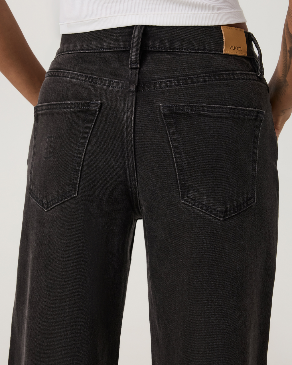 Womens Vuori Vintage Wideleg Jean 30 | Black Wash Denim