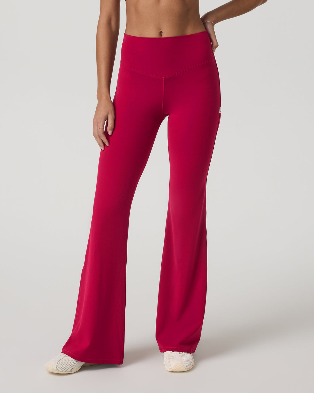 Vuori AllTheForm™ Flare | Strawberry