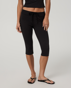 Halo Low Rise Crop Pant | Solid Black