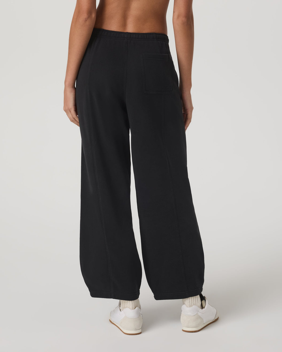 Sedona Barrel Crop Sweatpant | Black