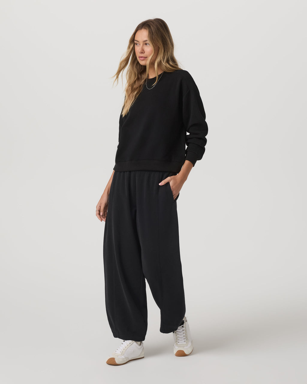 Sedona Barrel Crop Sweatpant | Black