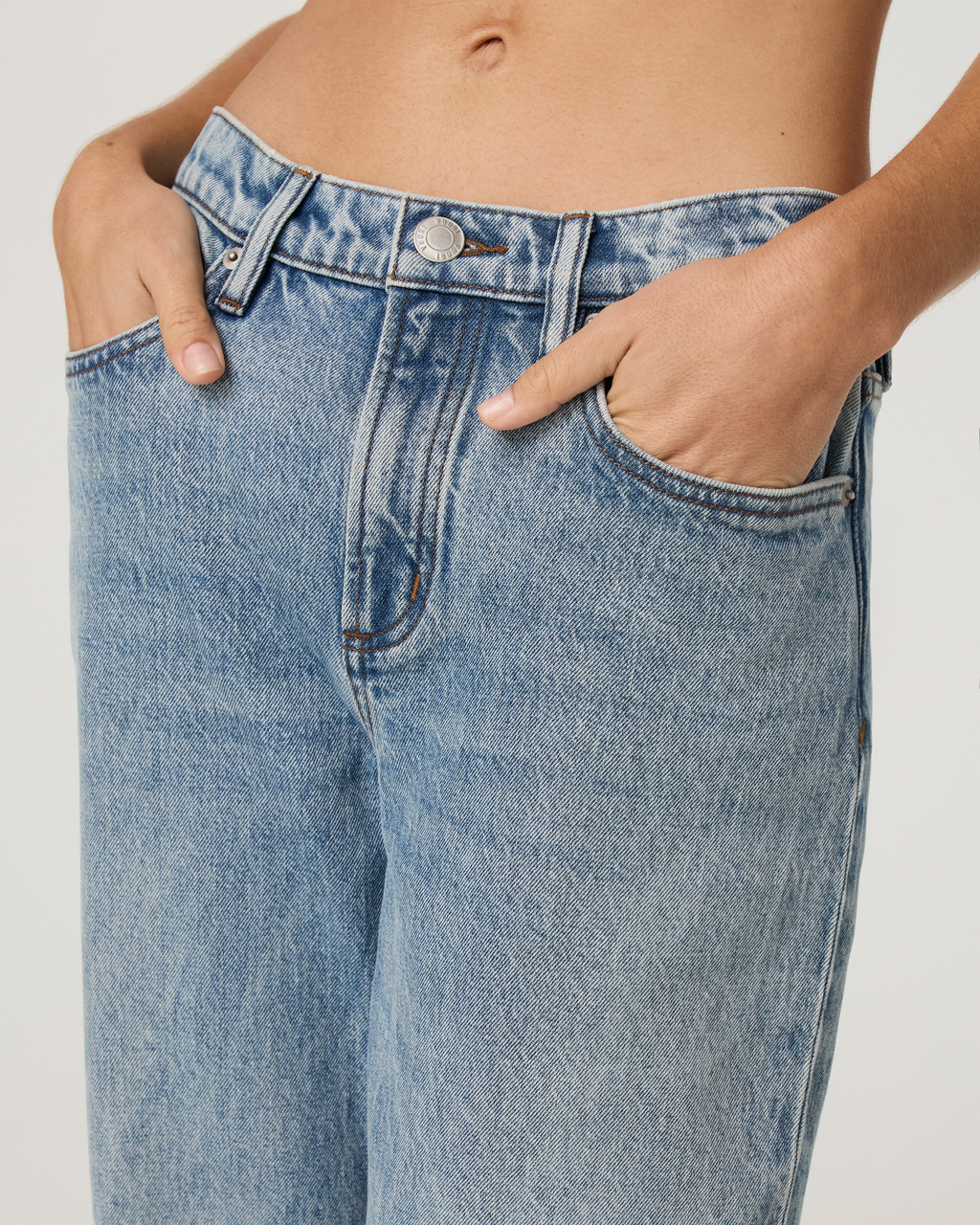 Womens Vuori Vintage Straight Leg Jean 30 | Light Wash Indigo Denim