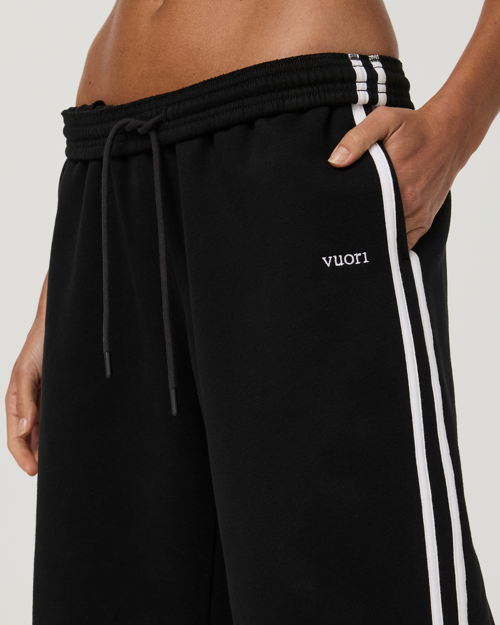 Restore Straight Leg Track Sweatpant | Black