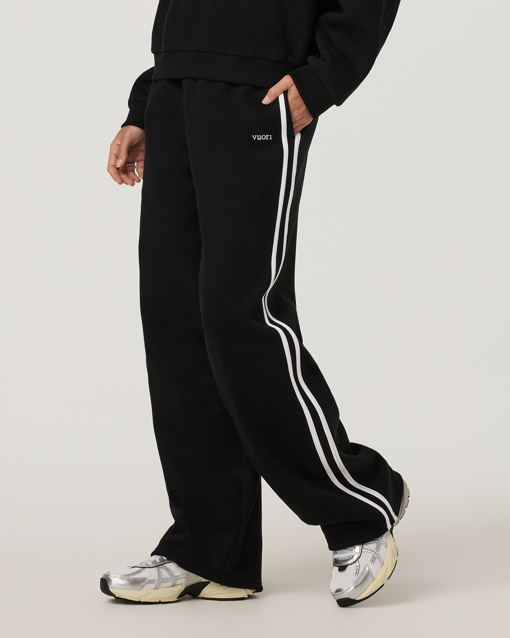 Restore Straight Leg Track Sweatpant | Black