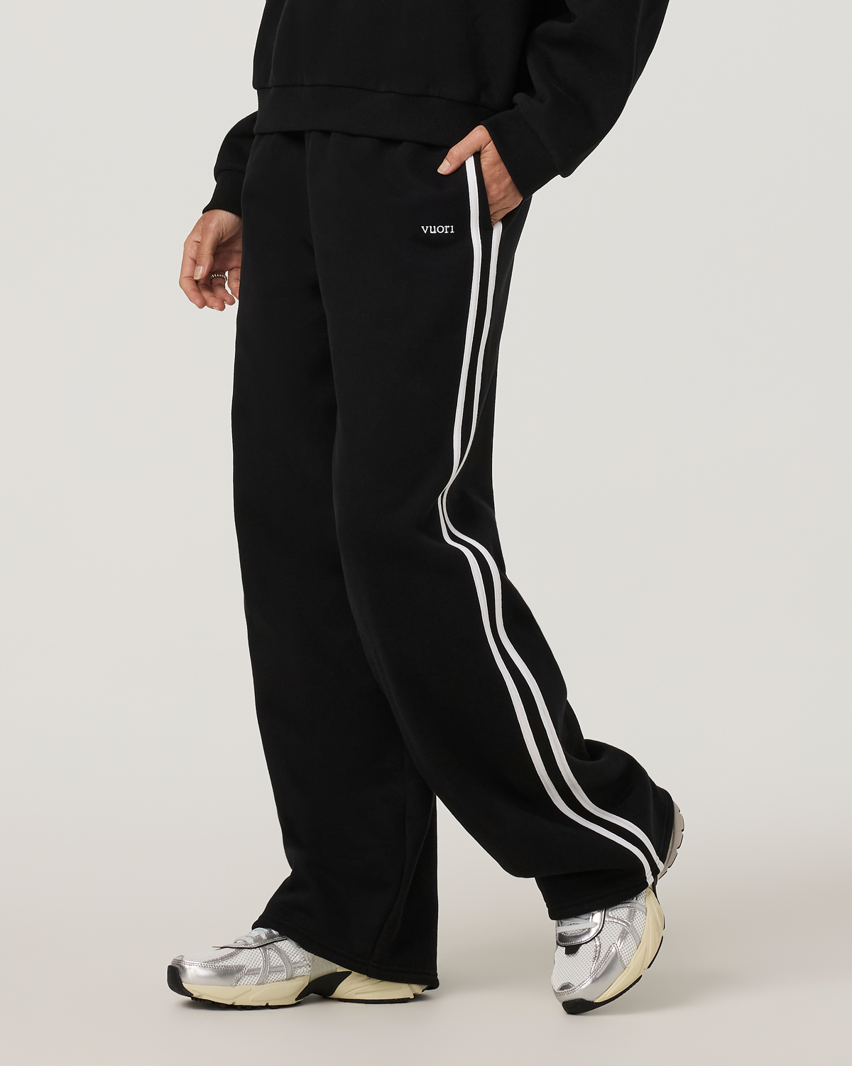 Restore Straight Leg Track Sweatpant | Black