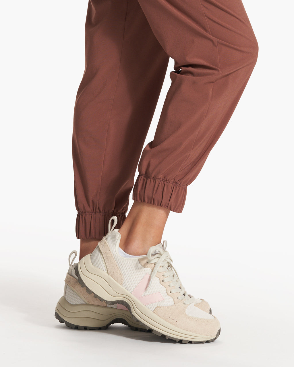 Villa Jogger | Hazelnut