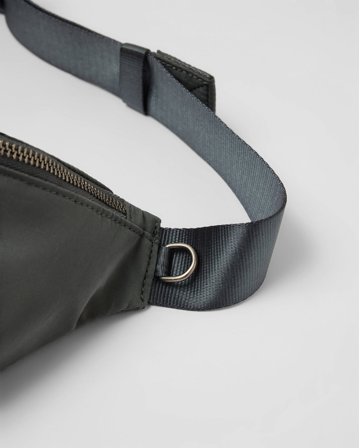 Vuori Sling | Smoked Beryl